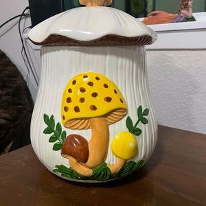 large mushroom container! so beautiful lovely!!